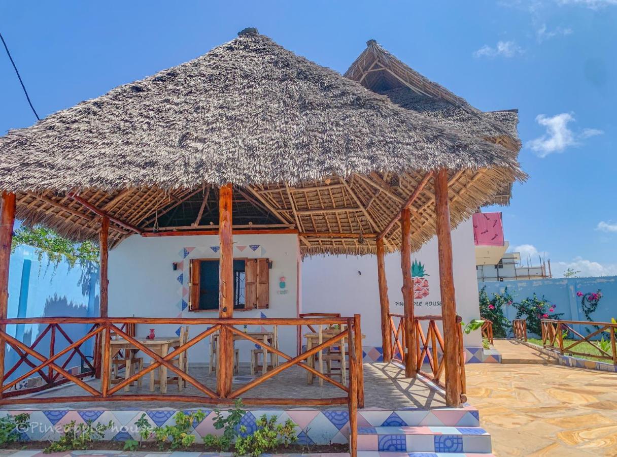 Bed and Breakfast Pineapple House Nungwi Exterior foto