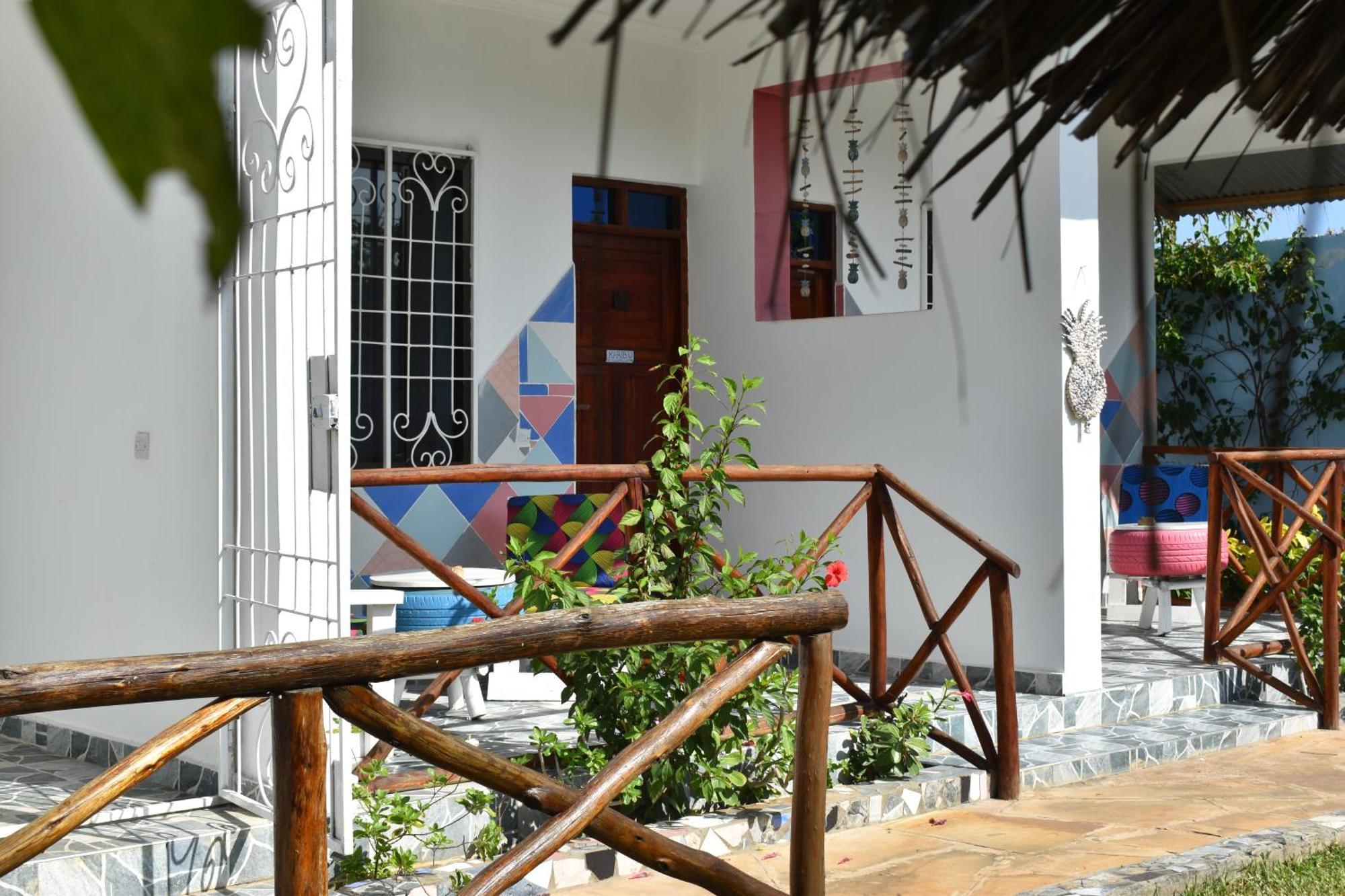 Bed and Breakfast Pineapple House Nungwi Exterior foto